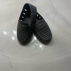 Floafers Size 7 Dark Grey